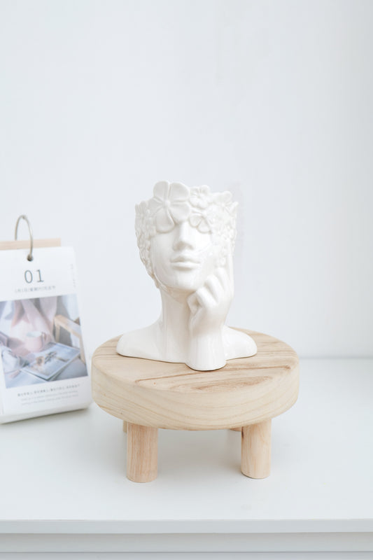 White Exquisite artwork The charming vase is carefully crafted from high-quality ceramics, showcasing elegant character contours as if telling the tenderness and charm of summer.