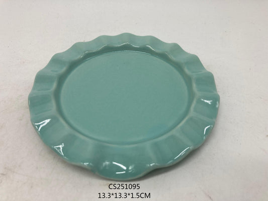 Charming Turquoise Wavy - Rimmed Plate - Aesthetic Addition to Your Tableware